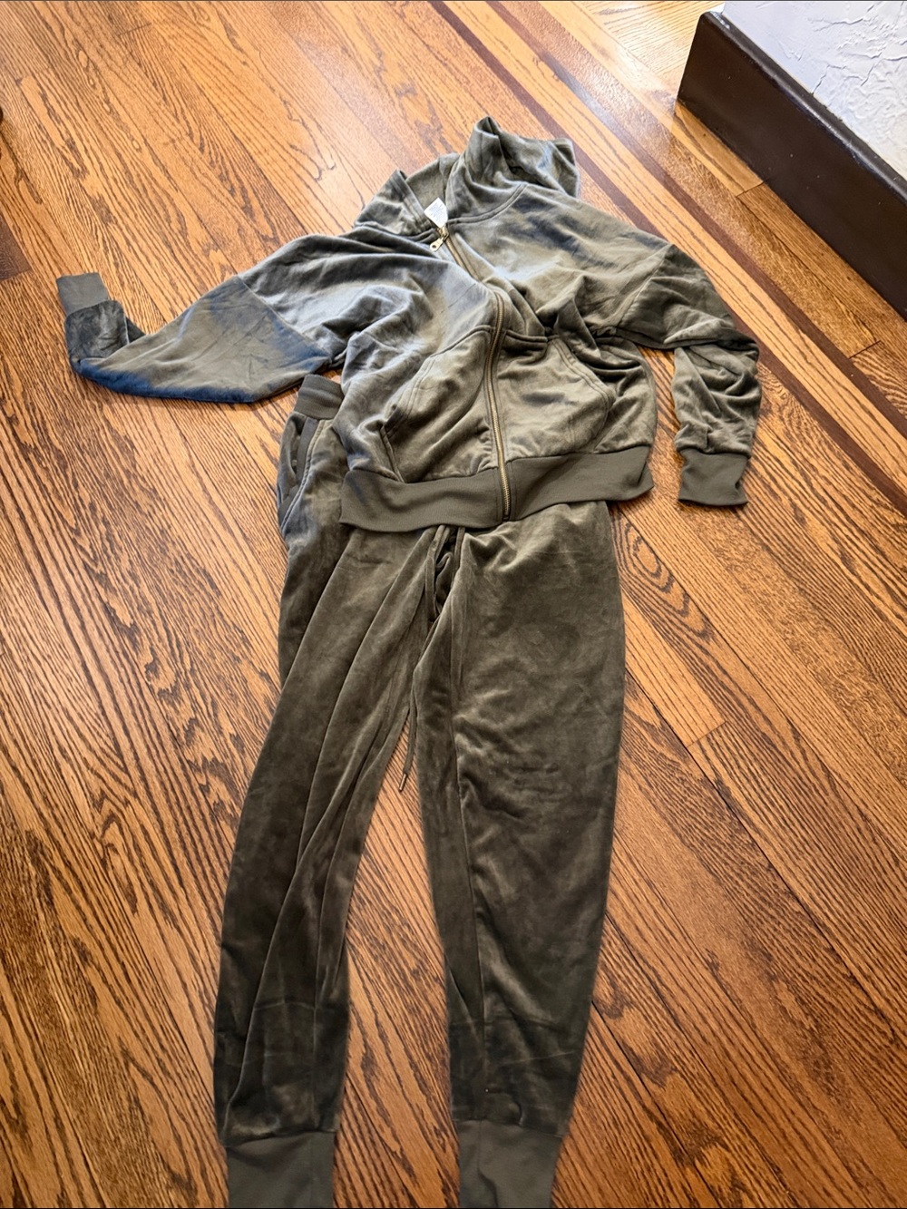 Felina Olive Velour Zip Hoodie & Jogger Pajama Set - Green